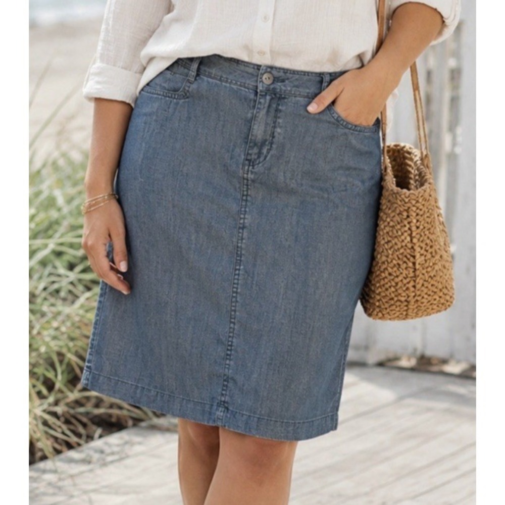 Coldwater Creek Chambray Denim Skirt Size 10 Preppy Coastal Lightweight Casual